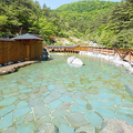 草津のおすすめ日帰り温泉１：巨大露天風呂が楽しい！「西の河原露天風呂」